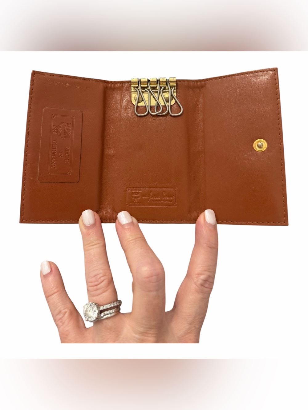 MCM Key Holder - Picture 7 of 7